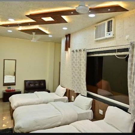 Hotel Raghuveer Inn By Bookingcare Sitapur Muafi Buitenkant foto