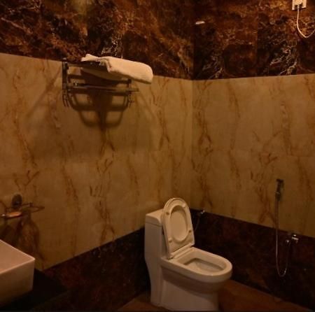 Hotel Raghuveer Inn By Bookingcare Sitapur Muafi Buitenkant foto